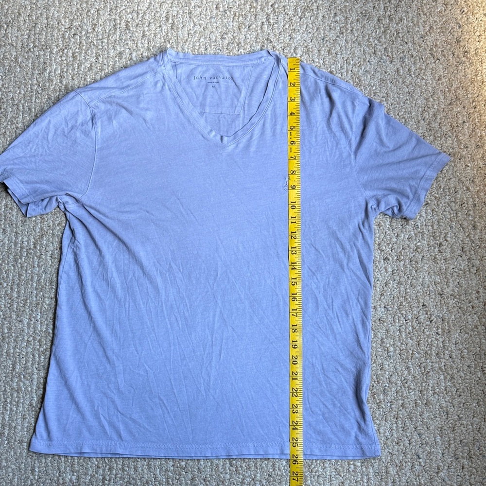 JOHN VARVATOS Men’s Light Purple V-Neck T-Shirt - Picture 5 of 7